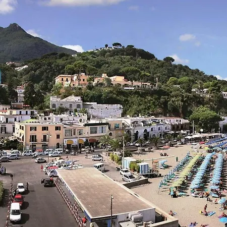 מלון Gran Paradiso 4*