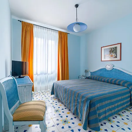 Gran Paradiso Hotel 4*