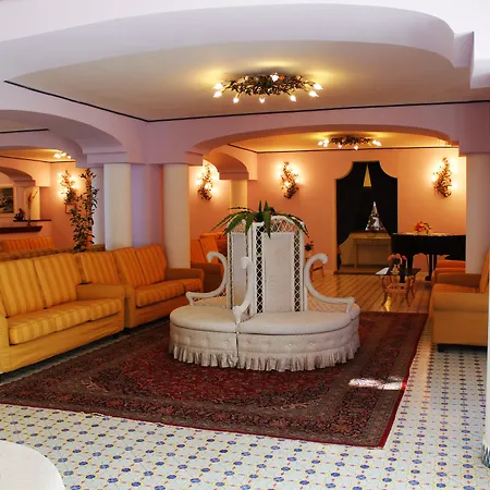 Gran Paradiso Hotel 4*