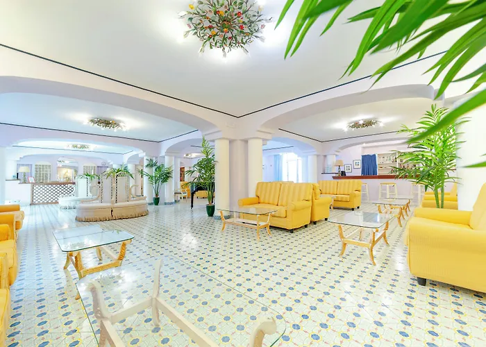 Gran Paradiso Отель