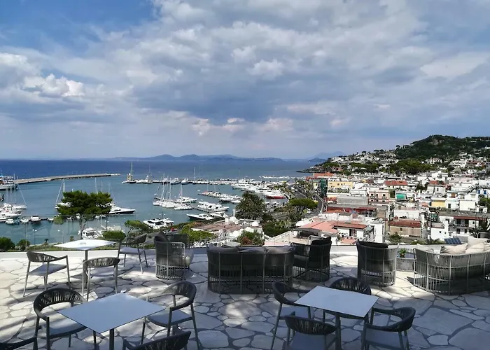 Gran Paradiso Отель Казамиччола-Терме